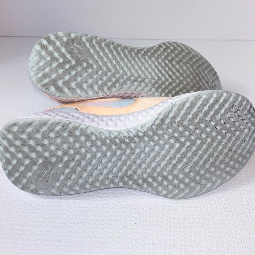 Nike Revolution 5 Peach Blue Iridescent Kids Running Shoes Sneakers Girl Size 4Y - Picture 7 of 8